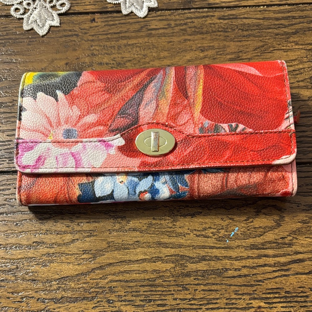 Floral Red Leather Continental Wallet with Turn-Lock Closure